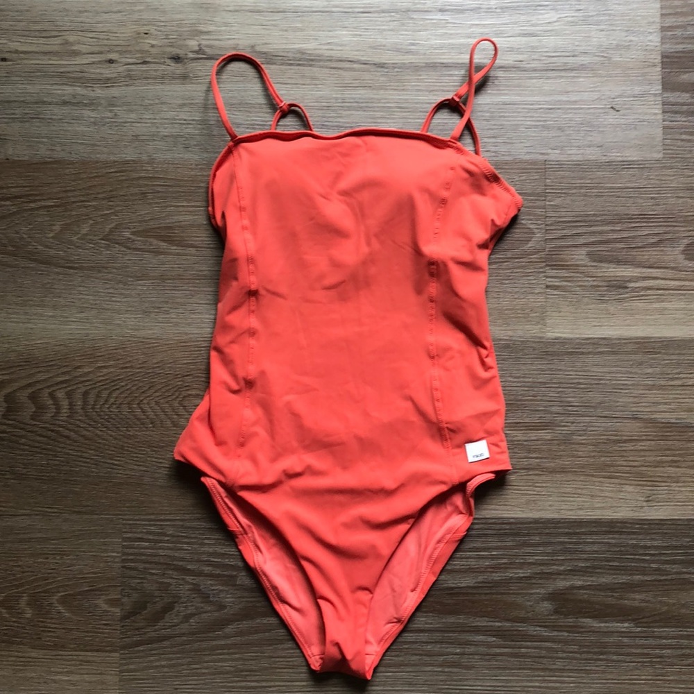 Women’s Vuori Dune One Piece Grapefruit - S